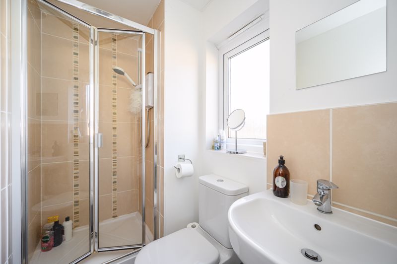 Ensuite- click for photo gallery
